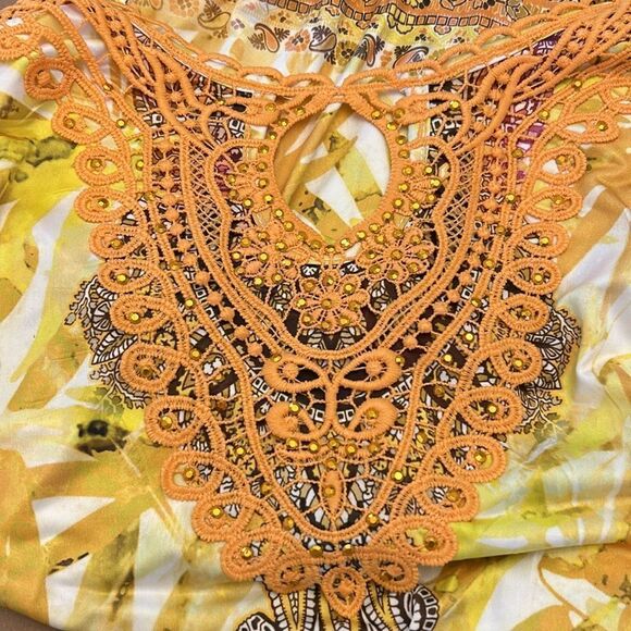 One Emerald yellow floral crocheted sparkle tunic Size XL EUC - Picture 8 of 10
